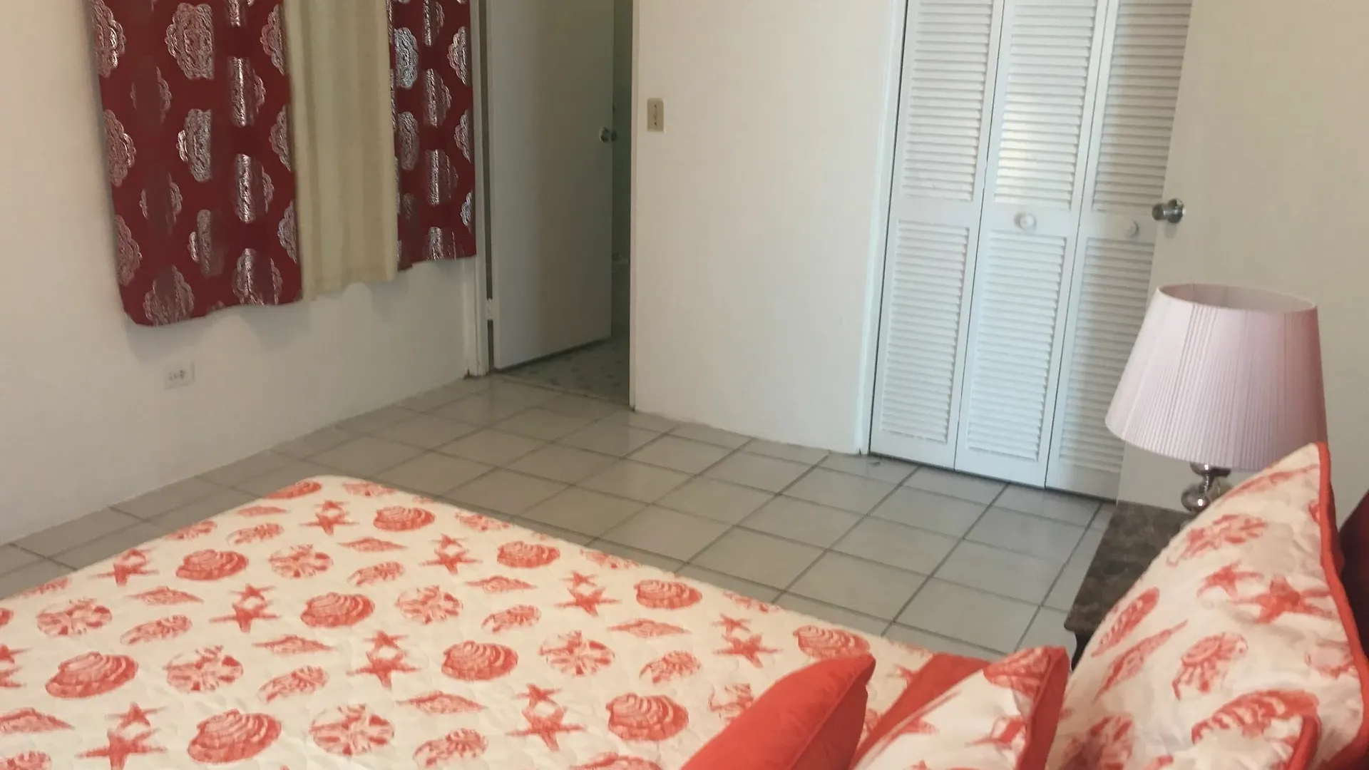 Star Self-Serviced Apartment Rentals ناسو